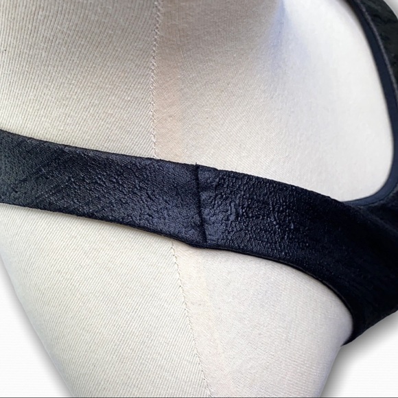 KORAL Beta Infinity Sports Bra NWOT Size Medium - Picture 7 of 13